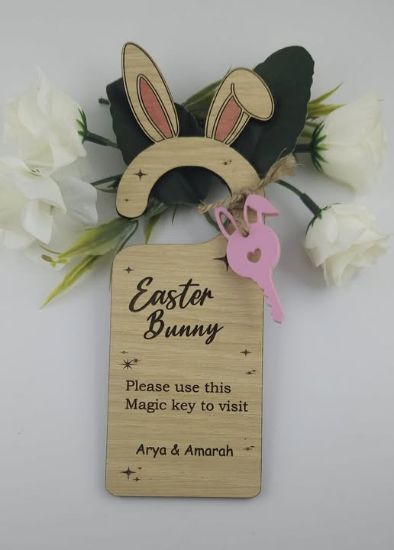 Picture of Easter Door Hanger with Magic Key